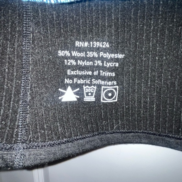 Voormi women’s High-E Hoodie 1/4 Zip Up Wool Blend jacket - Picture 5 of 6